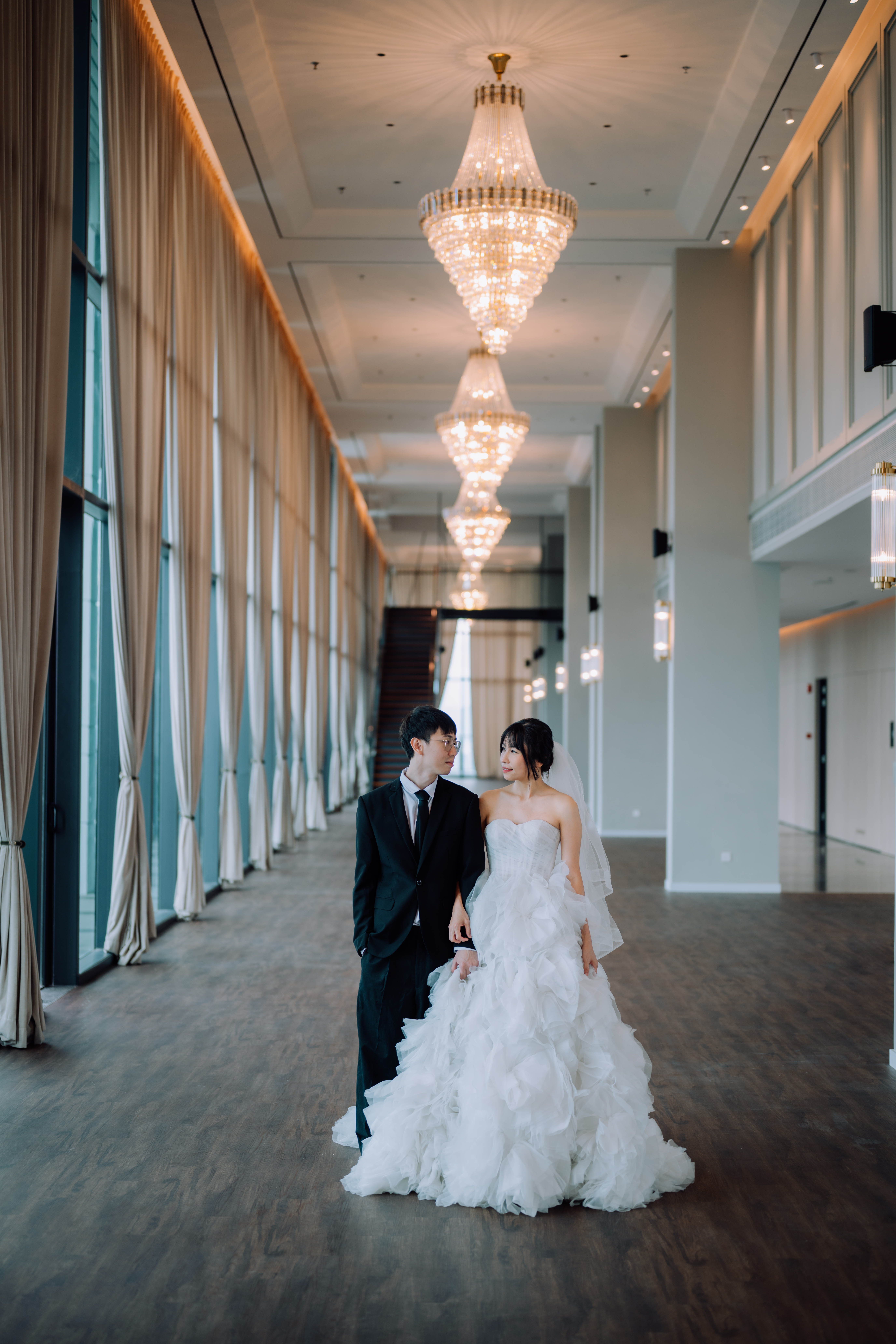Eric and Jessica romantic moment at rooftop ceremony KL
